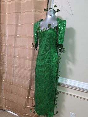 Green Sequined Evening Dress with Ivy Detail